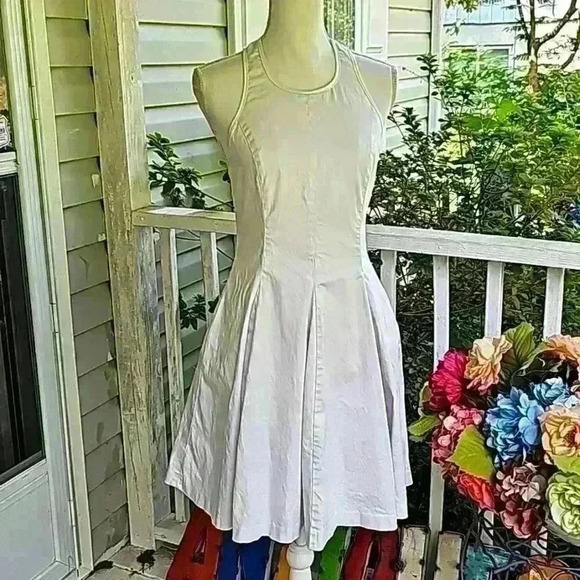 Jessica Simpson size 6 white halter top dress - Picture 1 of 6